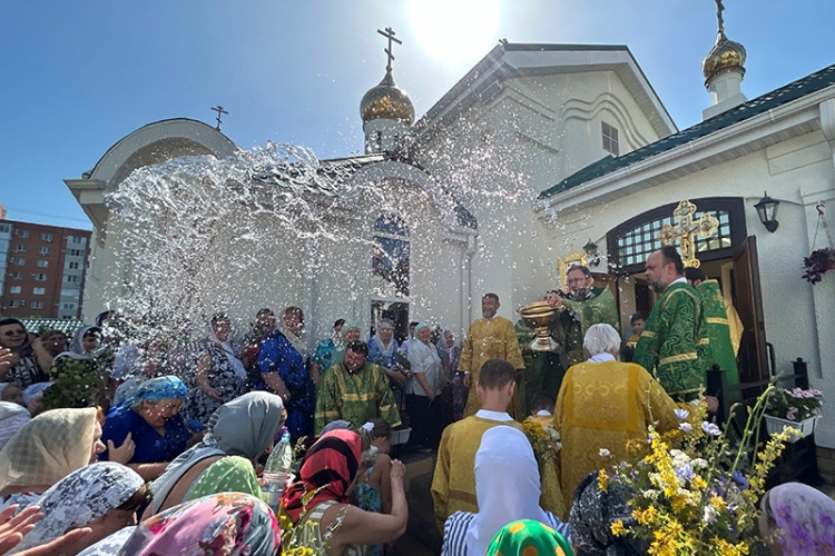 претсольный праздник